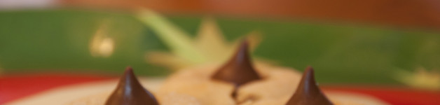 Hershey's Peanut Butter Blossom Cookies