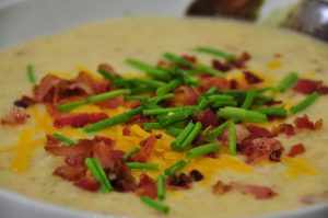 Slow Cooker Loaded Baked Potato Soup (2)