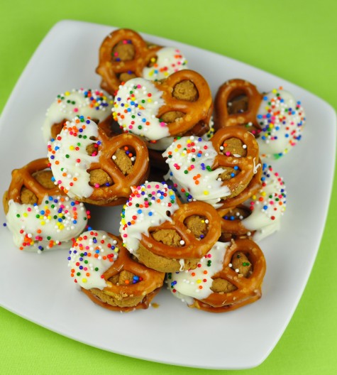 White Chocolate Biscoff Pretzel Bites