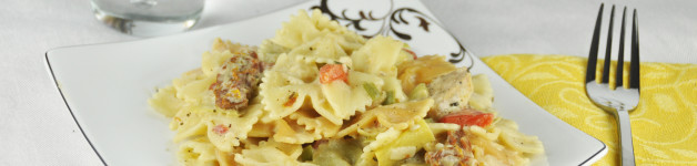 Creamy Sun-Dried Tomato, Roasted Red Pepper and Artichoke Pasta