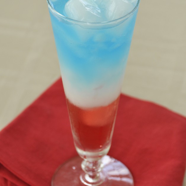 Layered Patriotic Non-Alcoholic Drink for the 4th of July. Kid-friendly!