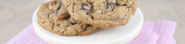 Peanut Butter Chocolate Chip Oatmeal Cookies Recipe made with whole wheat flour