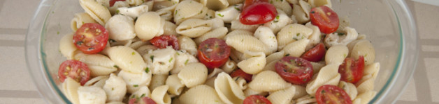 Caprese Pasta Salad Recipe that is great for any BBQ or party where you need to feed a crowd. Easy!