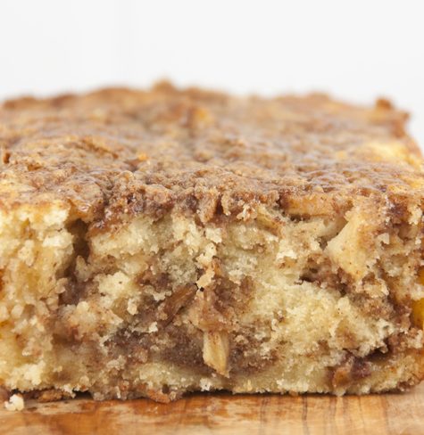 Cinnamon Apple Pie Bread Recipe. Apple Pie in a loaf form. Perfect for fall.
