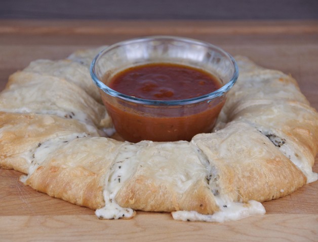 Cheesy Italian Dipper Recipe made with Fontina cheese and crescent rolls.