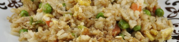 Chinese Fried Rice with Chicken. Great Asian dish and better than takeout! www.wishesndishes.com