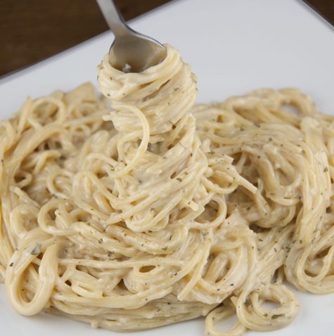 Homemade Pasta Roni recipe or creamy garlic noodles. Perfect main course or side dish.