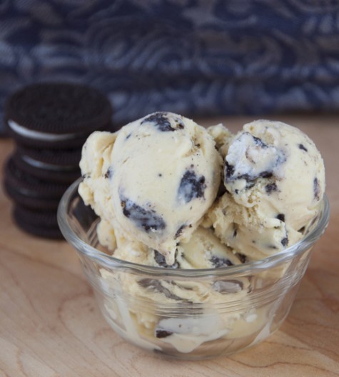 Creamy, rich homemade vanilla ice cream with chunks of Oreo cookies throughout. Perfect dessert for any time of the year. If you love Oreo ice cream, try this!