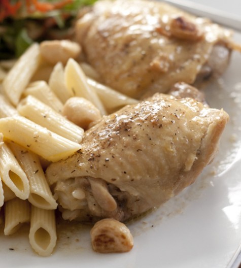 Rustic Chicken with Garlic Gravy is a southern chicken dish with made in one pan with a rich, buttery, garlic gravy. Garlic lovers will go crazy for this recipe!