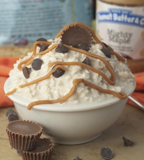 This recipe for Peanut Butter Cup Overnight Oats tastes like a Reese's peanut butter cup mixed into your oatmeal. You will love this make-ahead breakfast idea for weekday mornings!