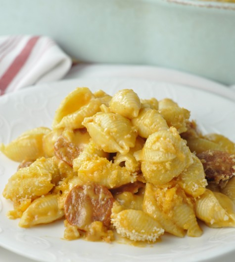 Buffalo Chicken Sausage Macaroni & Cheese recipe is all the flavors of Buffalo chicken and macaroni and cheese combined in one tasty, comforting dish with a slight kick to it!