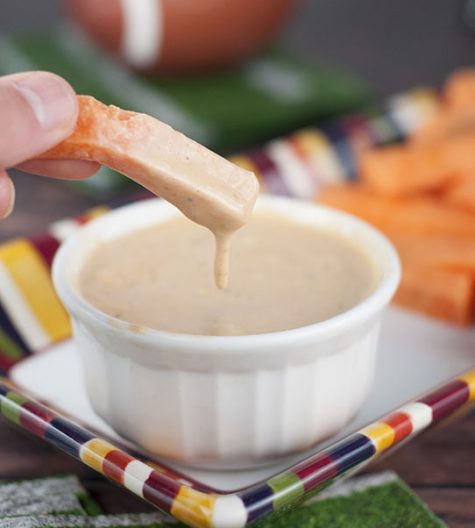 Southern Mississippi Comeback Sauce is the perfect versatile dipping sauce recipe for french fries, hot dogs, burgers, as a salad dressing and more!