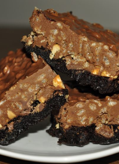 The best Peanut Butter Cup Crunch Brownies Recipe made with Pillsbury Dark Chocolate Mix that make for the perfect dessert.