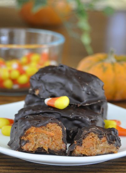 3 Ingredient Homemade Butterfingers Recipe. Make your own candy for Halloween!