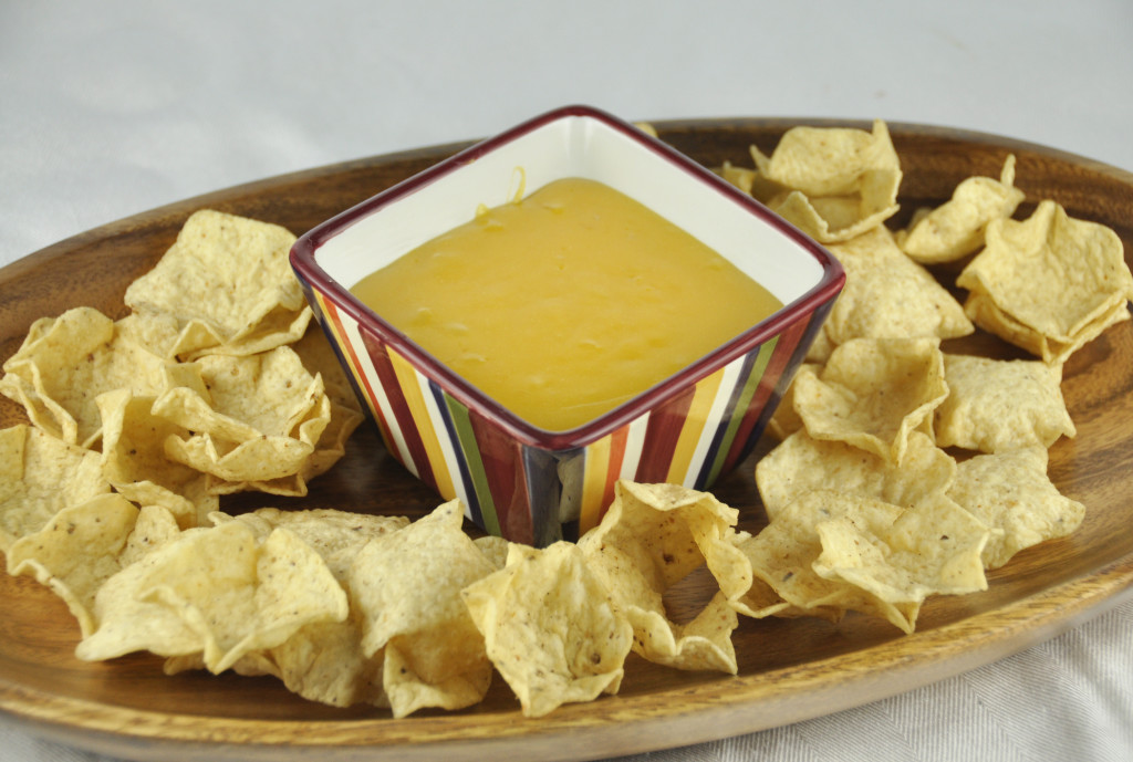 Beer Cheese Fondue Dip recipe is a delicious, easy appetizer for your Super Bowl party or game day!