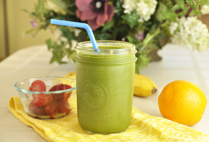 Green Smoothie + KitchenAid Blender Review 