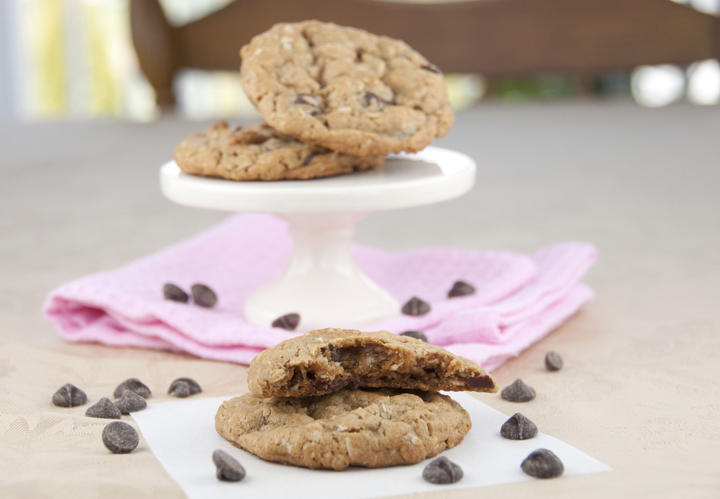 Peanut Butter Chocolate Chip Oatmeal Cookies Recipe made with whole wheat flour