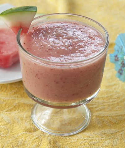 Watermelon Strawberry Banana Smoothie Recipe. So refreshing for Summer!