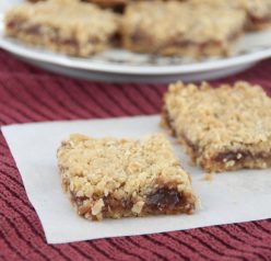 Strawberry Oatmeal Bars Recipe made with strawberry jam, a Pioneer Woman recipe.