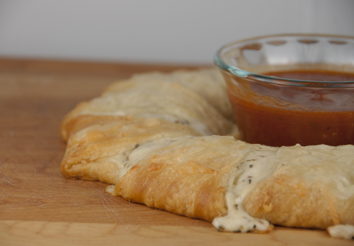 Cheesy Italian Dipper Recipe made with Fontina cheese and crescent rolls.