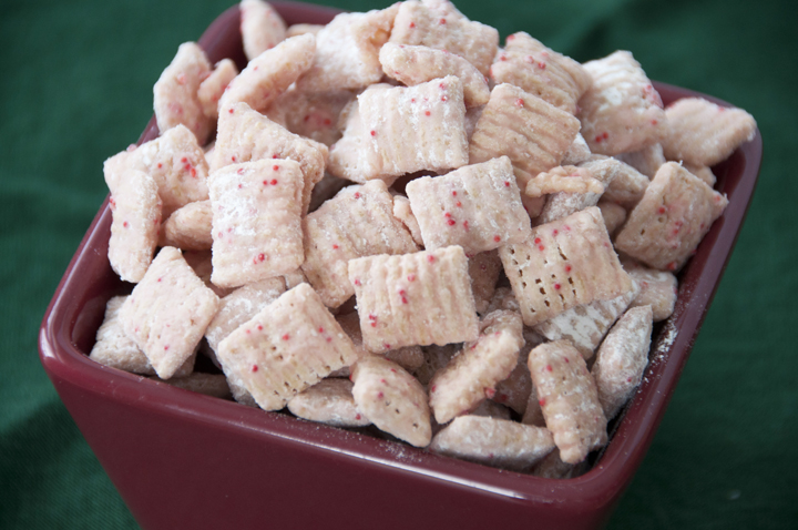 Candy Cane Puppy Chow Recipe (also known as muddy buddies or Trash).  Great Christmas idea!
