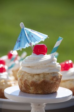 Giant Pina Colada Cookie Cups dessert recipe have the best flavors of summer: pineapple and coconut. Great for Cinco de Mayo!