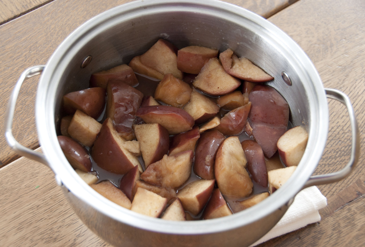 Easy-Stovetop-Small-Batch-Apple-Butter-Recipe (2)