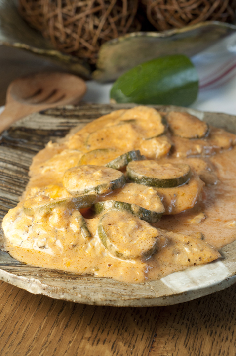 zucchini “pasta” with chicken, white wine, & tomatoes