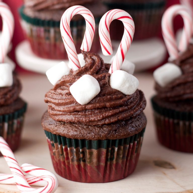 Hot Chocolate Cupcake recipe are rich Chocolate Cupcakes with Hot Chocolate Buttercream frosting that are perfect for the Christmas holiday or winter!