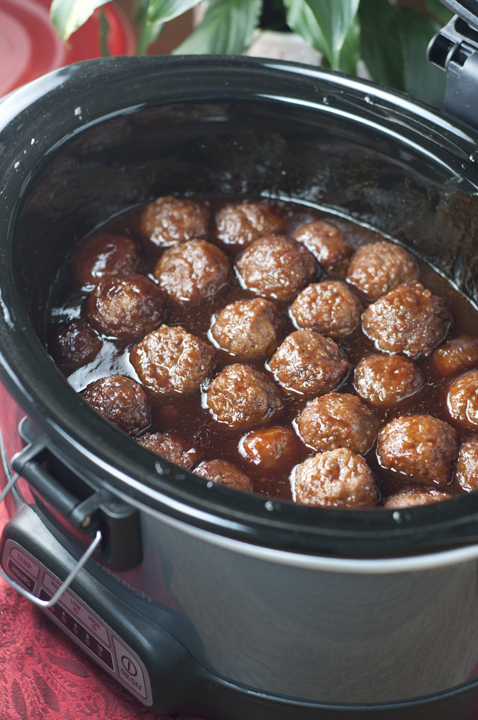 Slow Cooker Grape Jelly BBQ Meatballs {Wishes & Dishes}