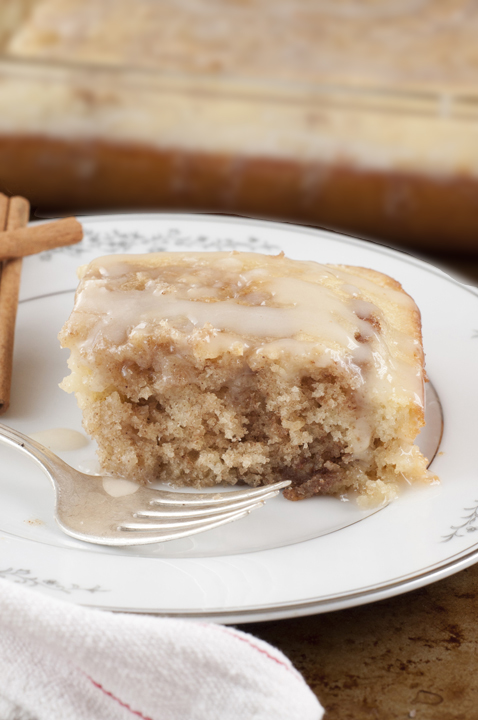 Cinnamon Roll Cake Wishes And Dishes