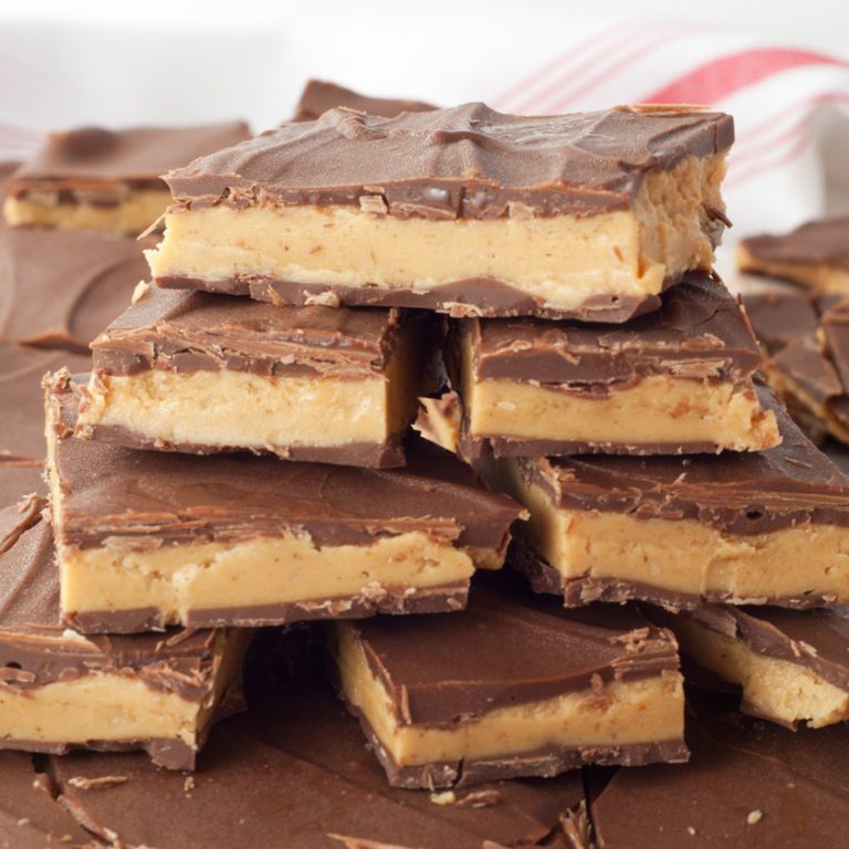 https://wishesndishes.com/images/2016/02/Peanut-Butter-Buckeye-Bark-Recipe-3.jpg