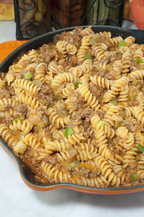 Sloppy Joe Macaroni and Cheese | Wishes and Dishes