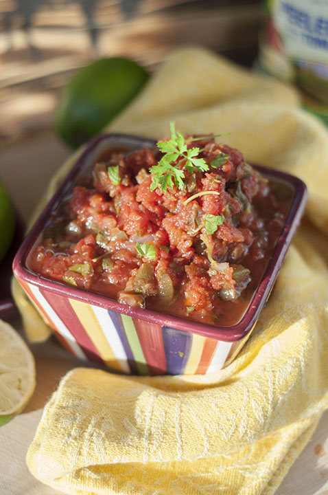 5 Minute Restaurant-Style Blender Salsa recipe is a simple and fresh homemade salsa perfect for any time you want a great appetizer, snack or sauce for Mexican food night!