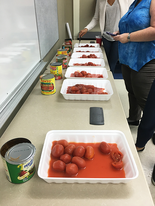 Tuttorosso Tomato product quality comparison and taste testing.