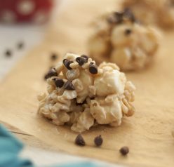 No-Bake Avalanche Cookies are made with Rice Krispies, marshmallows, creamy peanut butter, and white chocolate for the ultimate easy cookie recipe! They make for a great gluten-free holiday dessert!