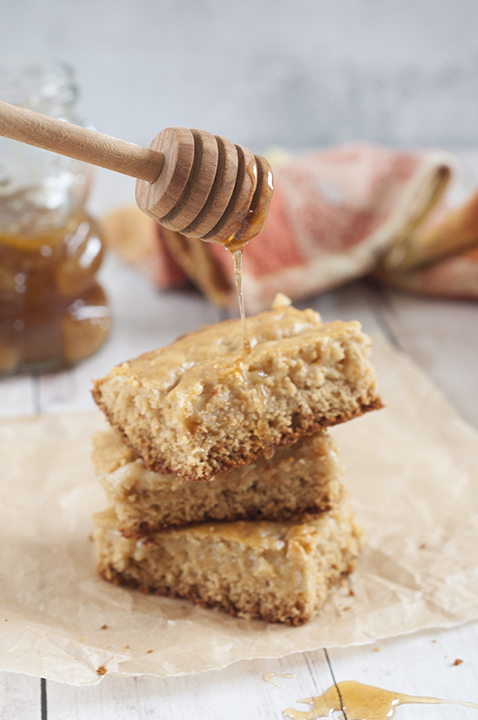 Easy Honey Breakfast Bread recipe is a combination of a dense cake and a quick bread, made with sweet honey, and comes out super moist every time! This is sweet enough to eat as dessert with a drizzle of honey!