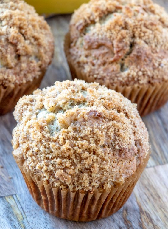 Quick and Easy Banana Crumb Muffins recipe: make these for a breakfast dish, brunch dish to pass, Easter brunch recipe idea, dessert or just because! The brown sugar butter crumb topping is the best part!