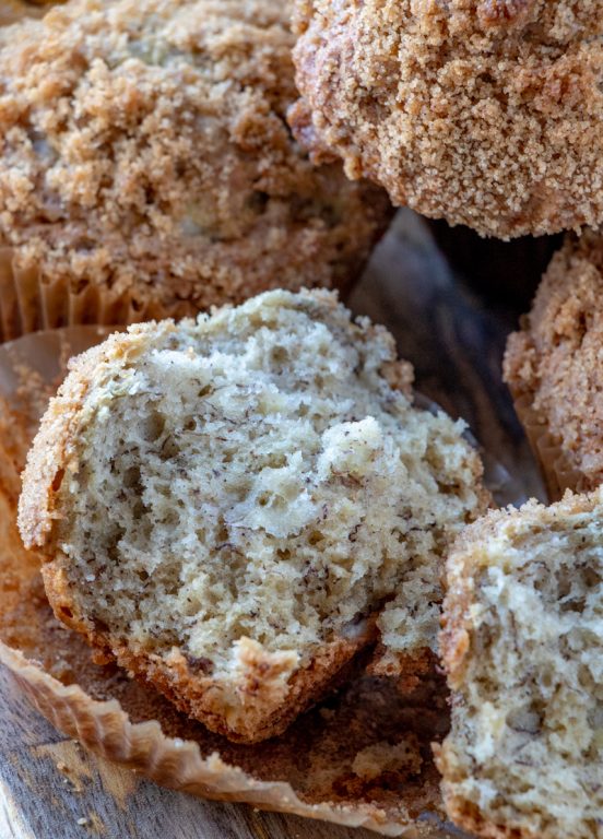 Quick and Easy Banana Crumb Muffins recipe: make these for a breakfast dish, brunch dish to pass, Easter brunch recipe idea, dessert or just because! The brown sugar crumb topping is the best part!