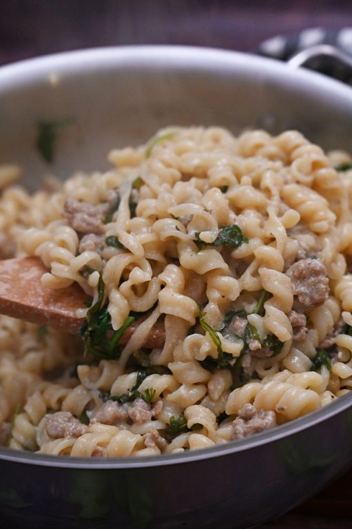 Creamy One Pot Hamburger Stroganoff recipe is an easy weeknight meal with ground beef and pasta that is on the family table in less than a half hour!