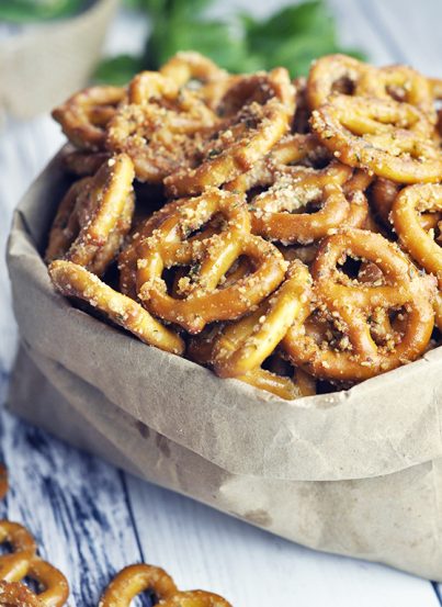 Kid-friendly Buttery Garlic Ranch Pretzels are seasoned pretzels for game day, a party snack of after school snack for the family!
