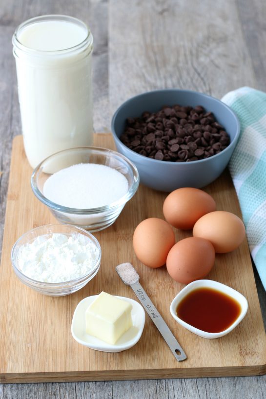 The ingredients needed for how to make chocolate pie laid out before we begin.
