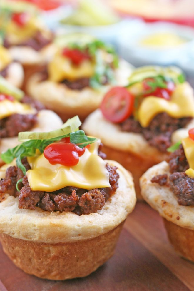 Cheeseburger Biscuit Bites Wishes and Dishes
