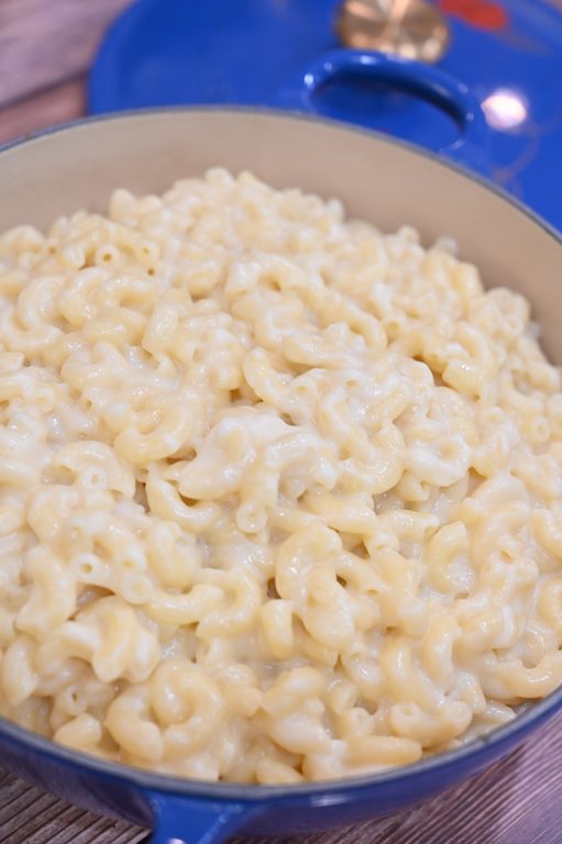 Easy Stovetop Macaroni & Cheese | Wishes and Dishes