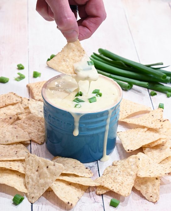 White Queso Dip a creamy cheese dip is the perfect, easy appetizer recipe that contains just 5 ingredients and is ready in 10 minutes!