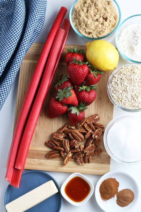 Strawberry & Rhubarb crisp recipe ingredients needed