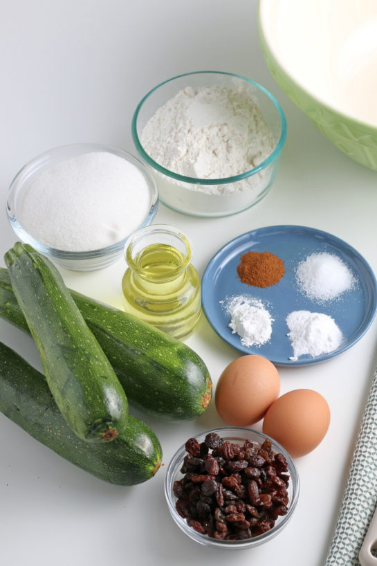 Ingredients needed to make the zucchini muffins recipe