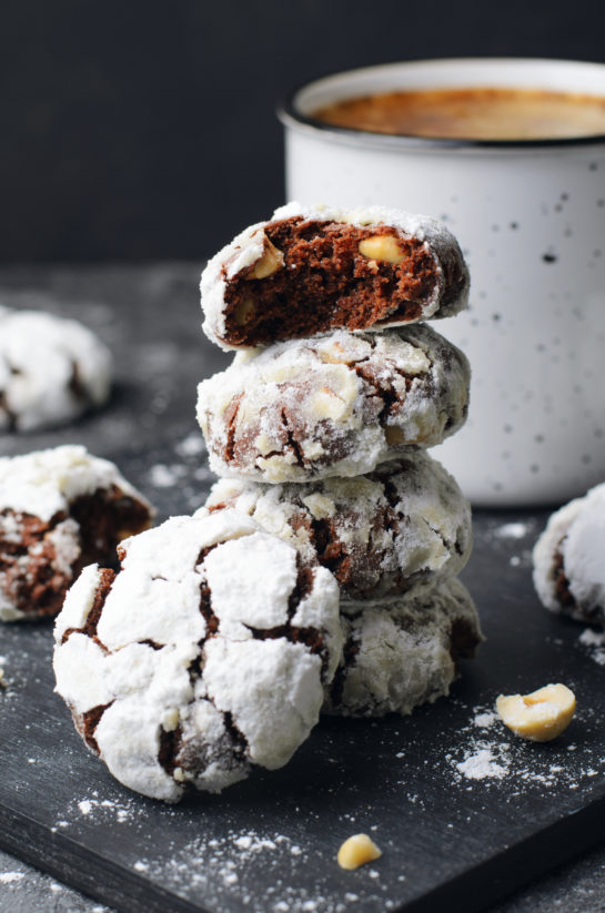 Classic Chocolate Hazelnut Crinkle Cookies recipe are rich, chewy cookies with hazelnuts, cocoa, and chocolate. They are irresistible cookies for Christmas and only a few simple steps to make!