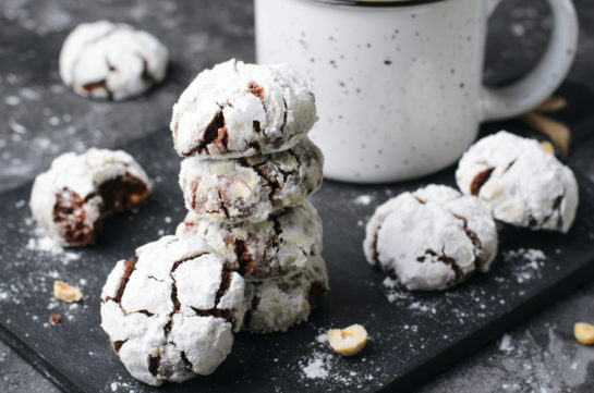 Easy, classic Chocolate Hazelnut Crinkle Cookies recipe are rich, chewy cookies with hazelnuts, cocoa, and chocolate. They are irresistible cookies for Christmas and only a few simple steps to make!