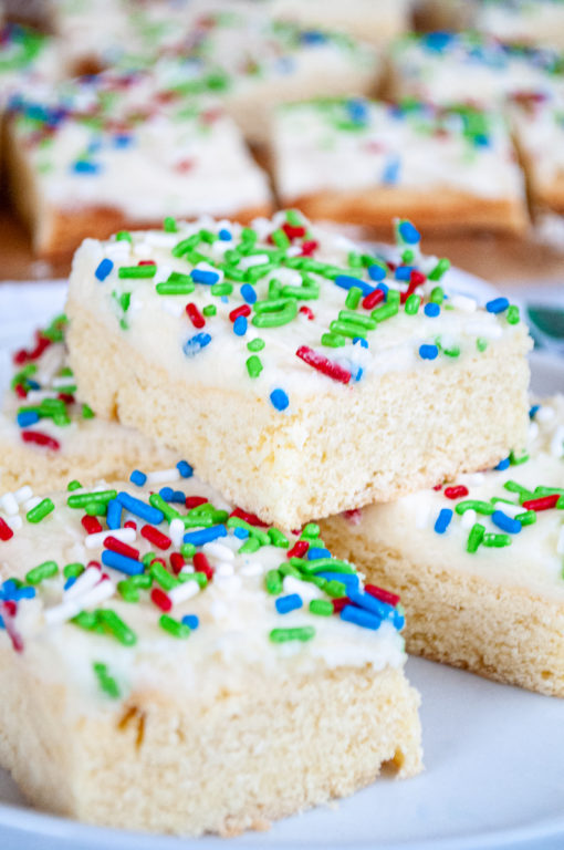 Holiday Sugar Cookie Bars | Wishes and Dishes